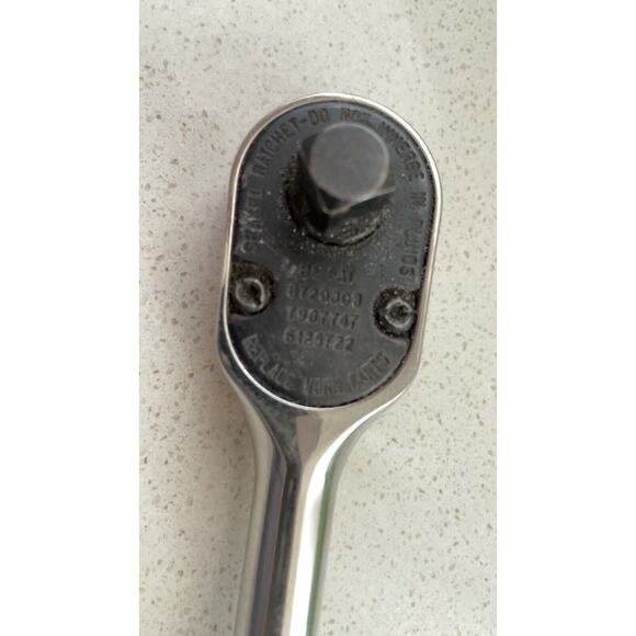 Snap-on Tools FHL80 3/8" Drive Dual 80 Technology Soft Grip Long Handle Ratchet - Picture 2 of 7